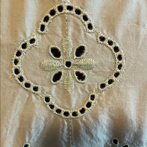 Talbots Floral Embroidered Green Blouse Size Medium Petite - Picture 5 of 7